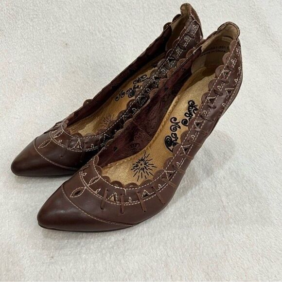 Naughty Monkey Scalloped Faux Leather Pumps size 10 - Picture 3 of 15